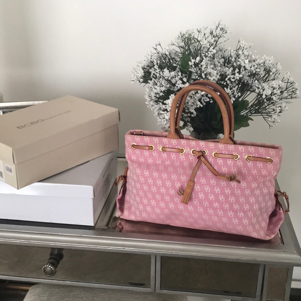 Top Handel Dooney & Bourne small pink satchel with strap